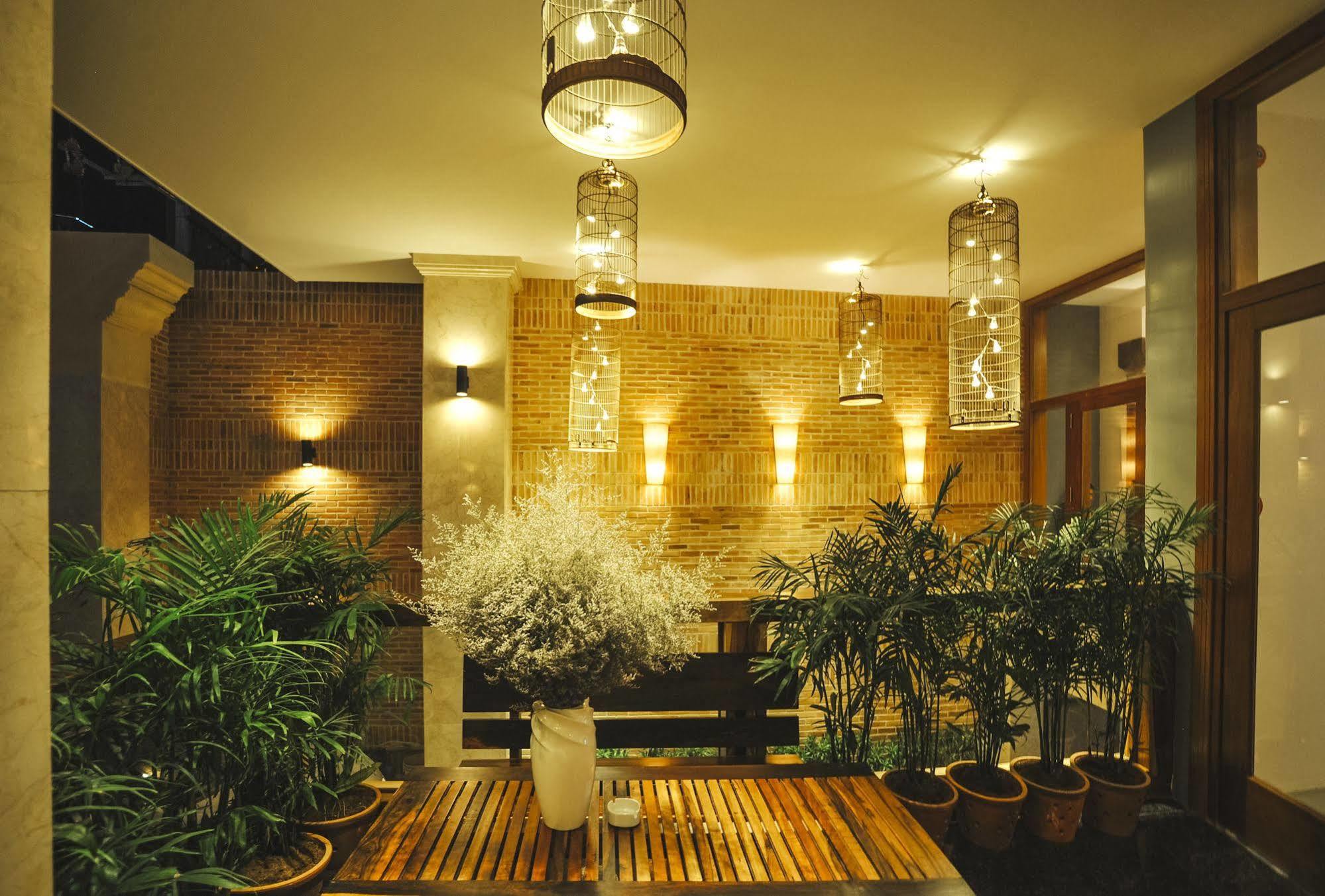 Seasing Boutique Hotel Nha Trang Bagian luar foto